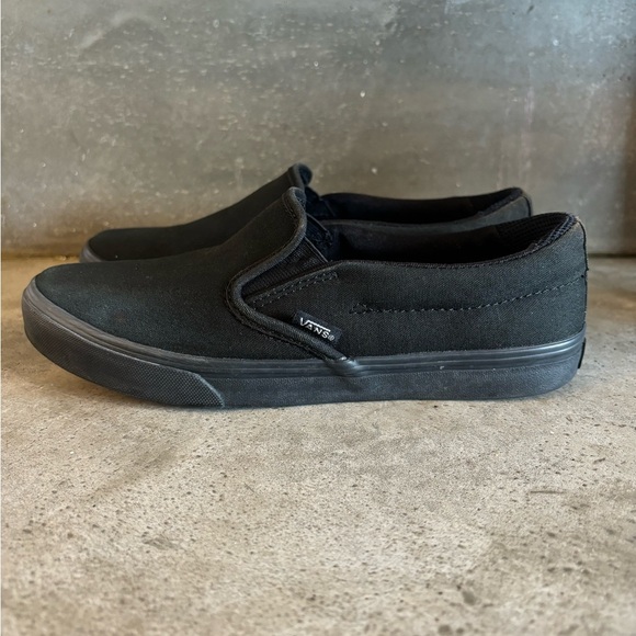 Black On Black Vans Slip On Shoes Size Women’s 6.5
Great Condition No Box - Picture 5 of 11